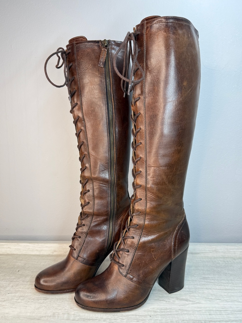 Like New! Frye Women's Parker Tall Lace Up Brown Leather Heeled Boots Size 7 - Picture 14 of 16